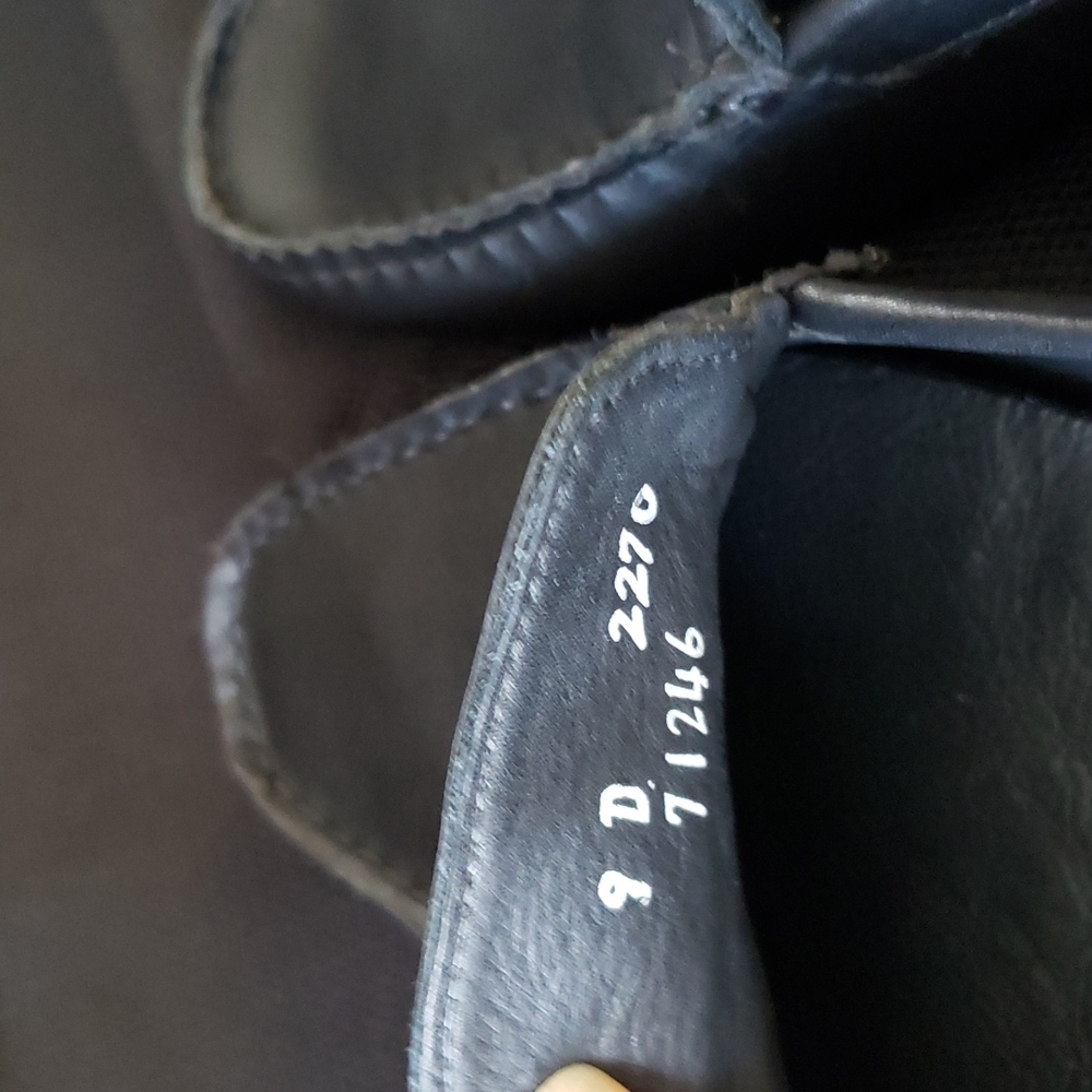 Allen-Edmonds, the Men's Super Sport Leather Drivers - Picture 6 of 7